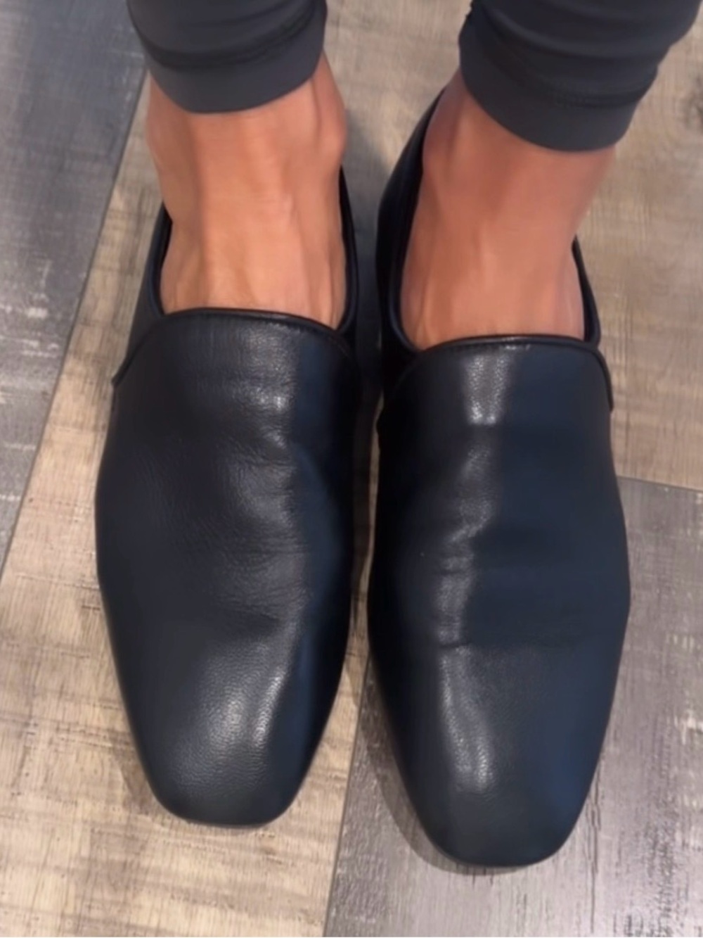 Aquatalia black revy slip on loafer size 7